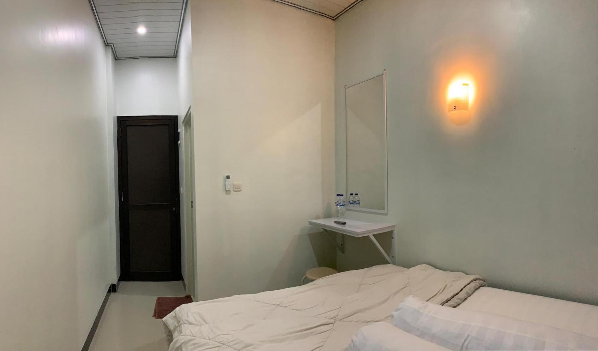 Kusuma Raya Guest House Srondolwetan Eksteriør bilde